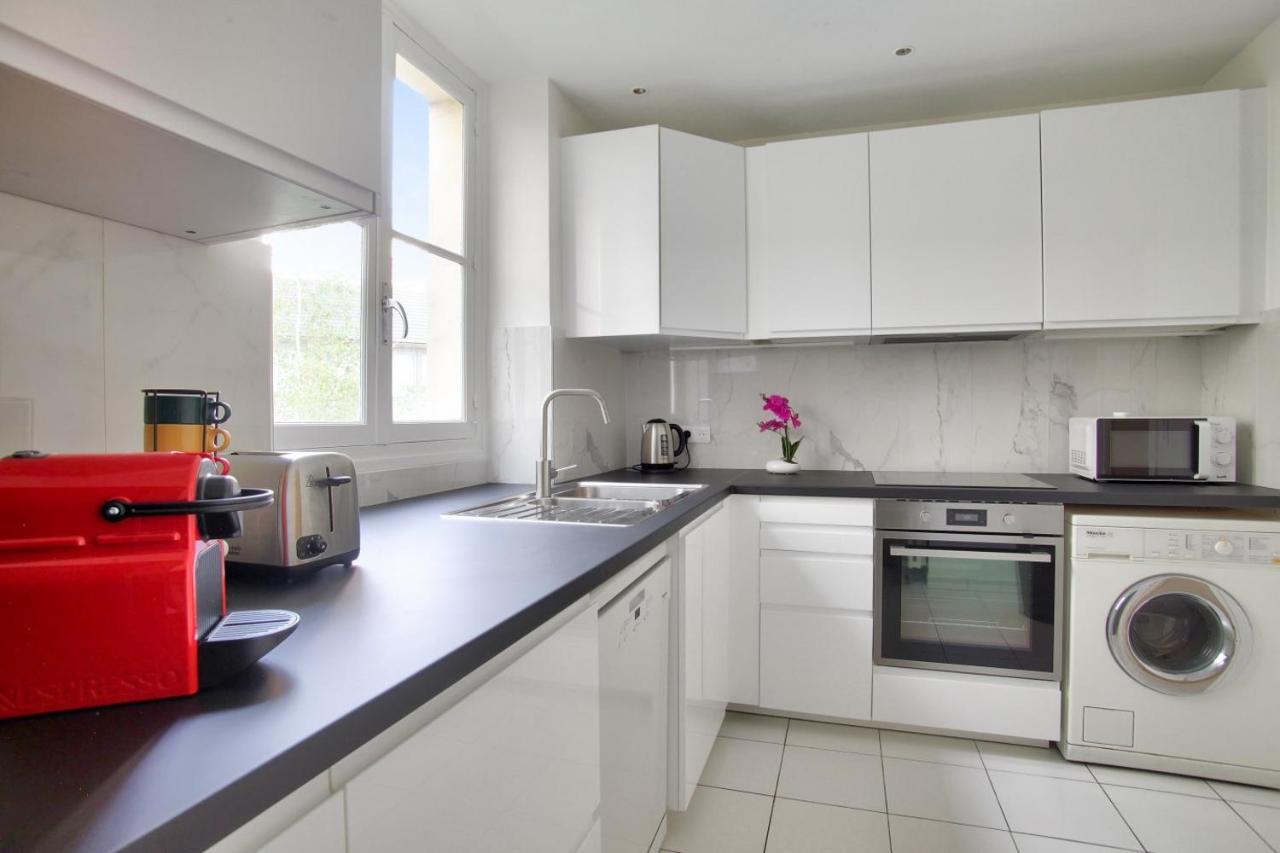 Luxurious 2 Bedrooms Tour Eiffel Breteuil Free Netflix Paris Exterior foto